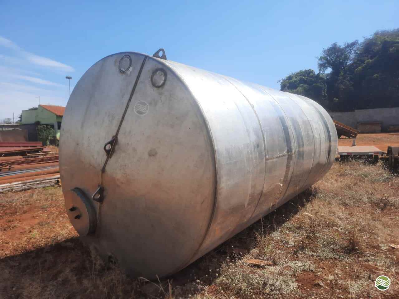 IMPLEMENTOS AGRICOLAS TANQUE ESTACIONÁRIO TANQUE INOX Marcão Tratores UBERABA MINAS GERAIS MG